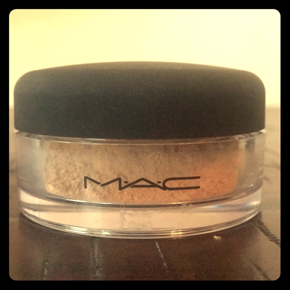 Mac Cosmetics Mineralize Loose Powder